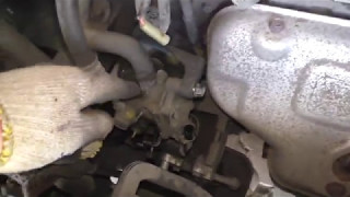 Замена сальника насоса ГУР Mitsubishi Lancer IX, замена жидкости.(18+)