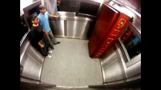 Câmera Escondida - Caixão no Elevador - Programa Silvio Santos