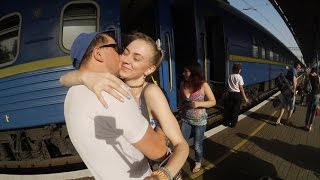 СКАНДАЛ В ПОЕЗДЕ МОЙ ПАПА ВСТРЕЧА С ДОЧКОЙ УКРАИНА 2016