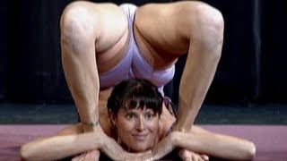 Yoga experts fold under pressure at major competition