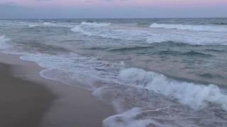 Море. Вечер. Девушка.
