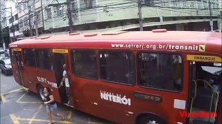 Colisão entre ônibus e carro de passeio