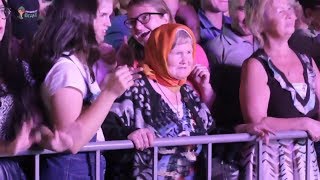 "Рок-Бабушка" из Коми танцует на концерте Ottawan