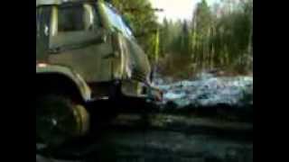 камаз лесовоз сортиментовоз застрял провалился вытаскивают трактором тт4 timber truck