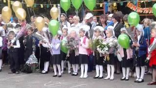 Первоклашка Вика.