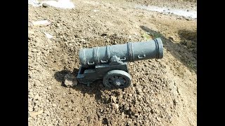 Пластилиновая ЦАРЬ ПУШКА которая стреляет ядрами