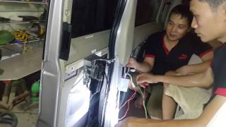 Độ cửa lùa tự động cho Transit 2016 tại Tuan Na Car Accessories