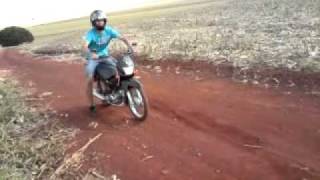 Tentando empinar pop100 Part.1