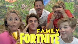 IT'S THE FAMILY FORTNITE CHALLENGE *teaching mom and dad how to play fortnite*