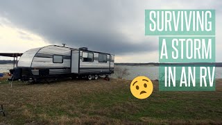 SCARY STORMS IN RVS ARE BETTER WITH FRIENDS!! // STEELE CREEK PARK, TEXAS