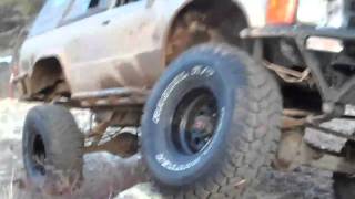 1985 toyota 4runner off road, crawling