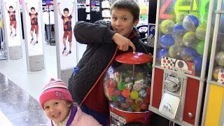 АВТОМАТ С ШАРИКАМИ ПОПРЫГУНЧИКАМИ В ТЦ