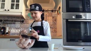 Куриные крылышки гриль в медово-соевом маринаде. Дети готовят еду сами без родителей.