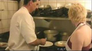 Traditional Italian Cooking - A super easy pasta recipe