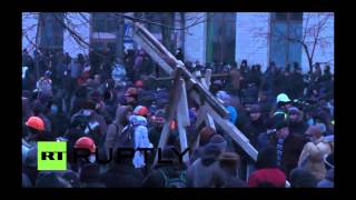 катапульта на митинге в Киеве *