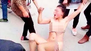 Вот как в Китае поступают с ЛЮБОВНИЦАМИ мужа, а люди ПРОСТО стоят и глазеют!