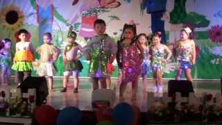 Thời trang tự chế từ rác thải - Lớp lá - Mầm non TUỔI THƠ, Quy Nhơn, ngày 30/5/2013