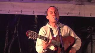 Thomasi chante "Le portraitiste"