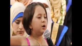 غزة | الشاعرة الطفلة سلمى النجار تتالق في احتفالات تخريج الجامعة الاسلامية