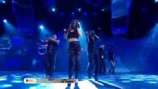Cheryl Cole chante en playback