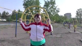 Утренняя зарядка на улице. Позитив и хорошее настроение