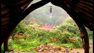 Maison dans les Bois par Simon Dale