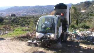 scarico spazzatrice Bucher 2020 (Lamezia Multiservizi s.p.a.)
