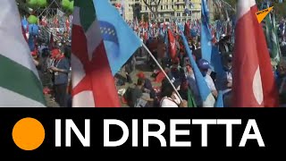 Roma: protesta dei sindacati e degli attivisti antifascisti