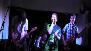 BDATEZ - Teenage Kicks cover at Kearys Pub, Loughrea