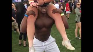 Shoulder rides.wom