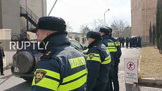 Georgia: Saakashvili sings Ukrainian anthem during court hearing