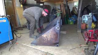 Rock bucket cutting edge