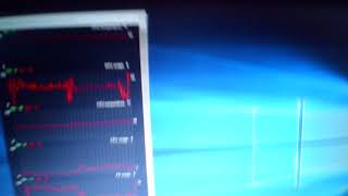 Сравнение как загружает видеокарту Microsoft EDGE и Opera играя видео (Windows 10)