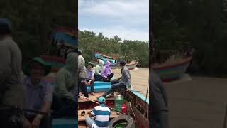 Đi câu gặp được cảnh 1 chiếc ghe chạy hết tốc độ ra khơi