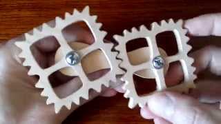 Квадратные шестерёнки из фанеры на ЧПУ (wood gears cnc homemade)