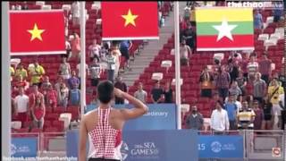 Sea Games 28 - Vận động viên Việt Nam đang thi đấu bỗng dừng lại chào cờ