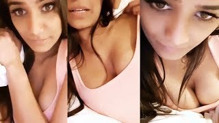 Actress Poonam pandey HOT & SEXY LIVE chat video