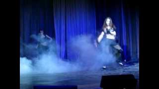 Санина Алина и группа Манго танец In the middle (ЮИПА СГЮА)