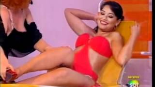Programa do Ratinho - Milene e Valentina em ensaio de biquíni