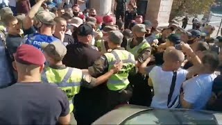 Нападение "Нацкорпуса" и С14 на журналистов канала КРТ