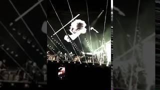 Emoção: Roger Waters chora durante show em Brasília