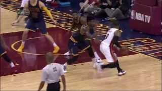 Dwyane Wade left knee bruise: Miami Heat at Cleveland Cavaliers
