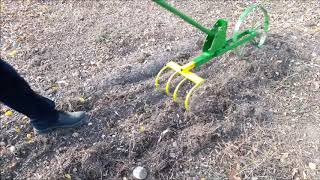 Bahçe Kültivatörü, çapa, ot biçme aleti, garden cultivator.