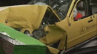 Mercedes-Benz E-class crash tests (generation W210, German spoken)