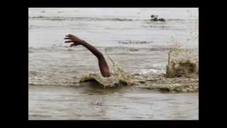 Heart Melting Pics of Uttarakhand Disaster 2013