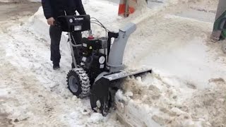 Снегоуборщик Caiman против плотного сугроба