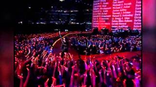 U2's POWERFUL Tribute to 9/11 Victims