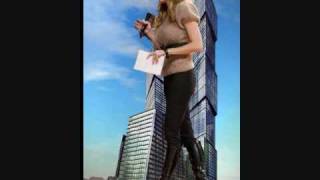 Giantess Celebraties