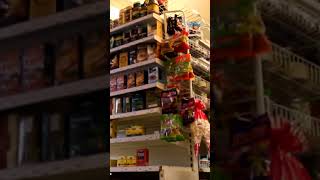 В Польше МАССОВО ЗАКРЫВАЮТСЯ МАГАЗИНЫ! #shorts