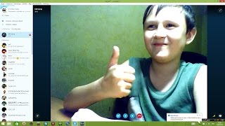 Mrdukar или же Федя Бурейников ест зелёный борщик.